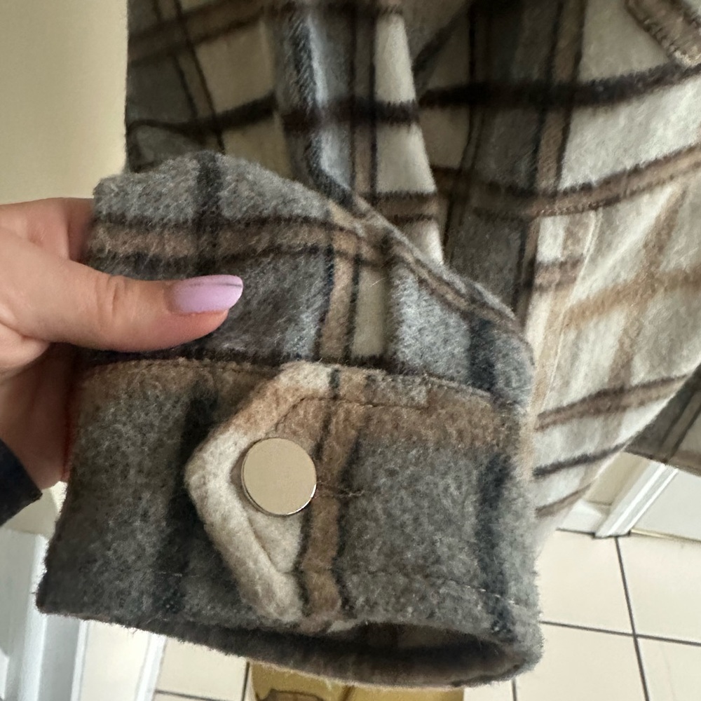 Zara Wool Shacket- Large - Picture 3 of 7